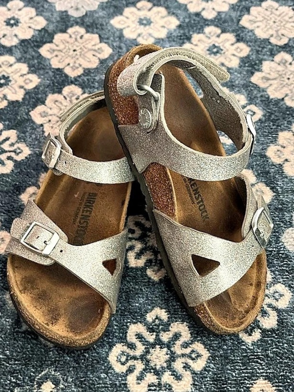 Girls Birkenstock Rio Kids Silver Strappy Sandals size 30